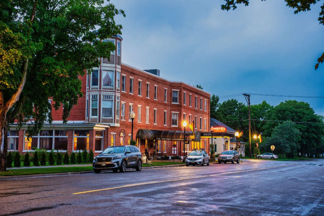 10 Hidden Small Towns in America That Feel Like Stepping Into a Postcard